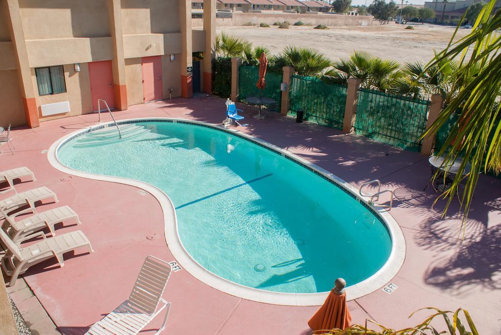 Hotel Super 8 By Wyndham Indio Zewnętrze zdjęcie