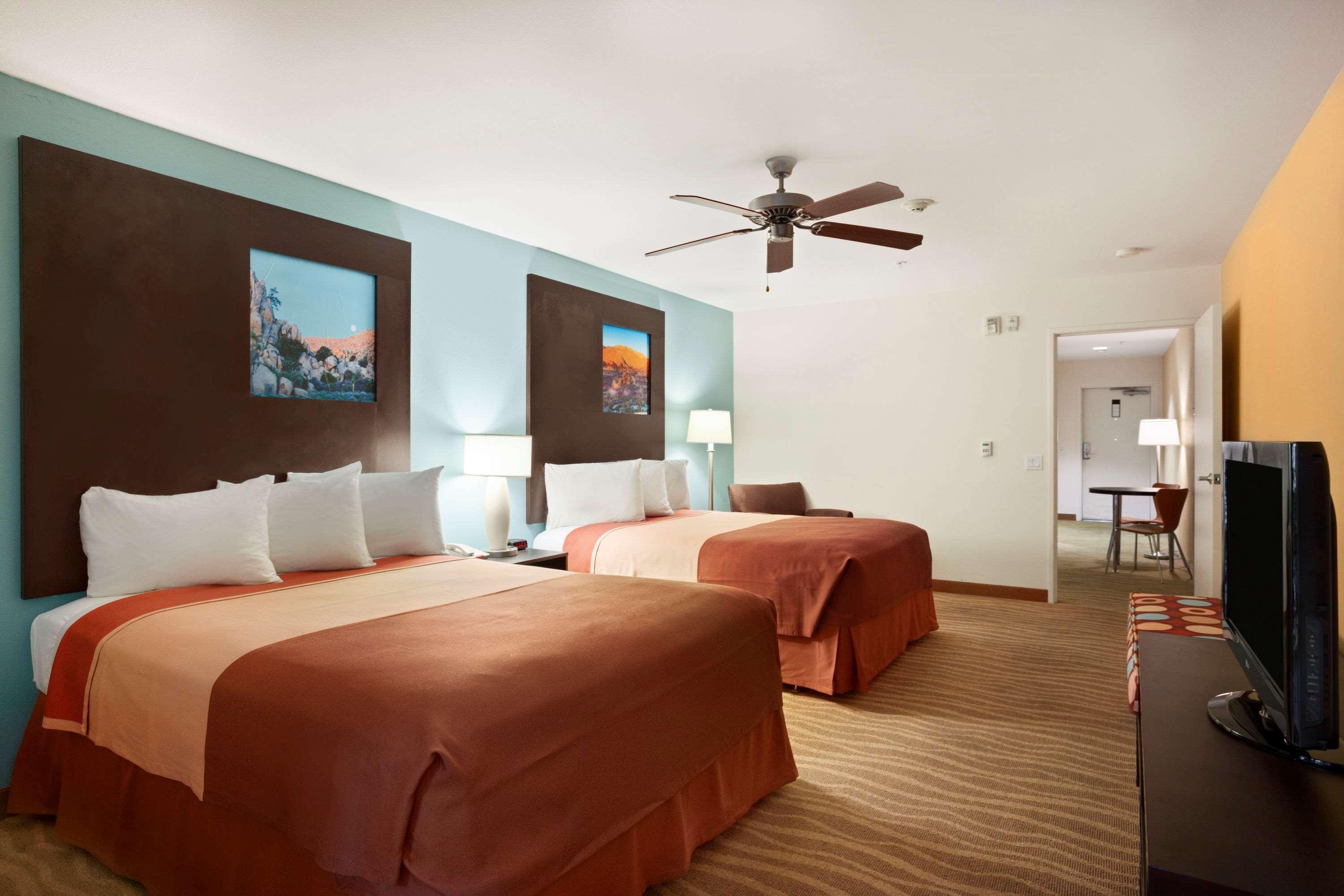 Hotel Super 8 By Wyndham Indio Zewnętrze zdjęcie