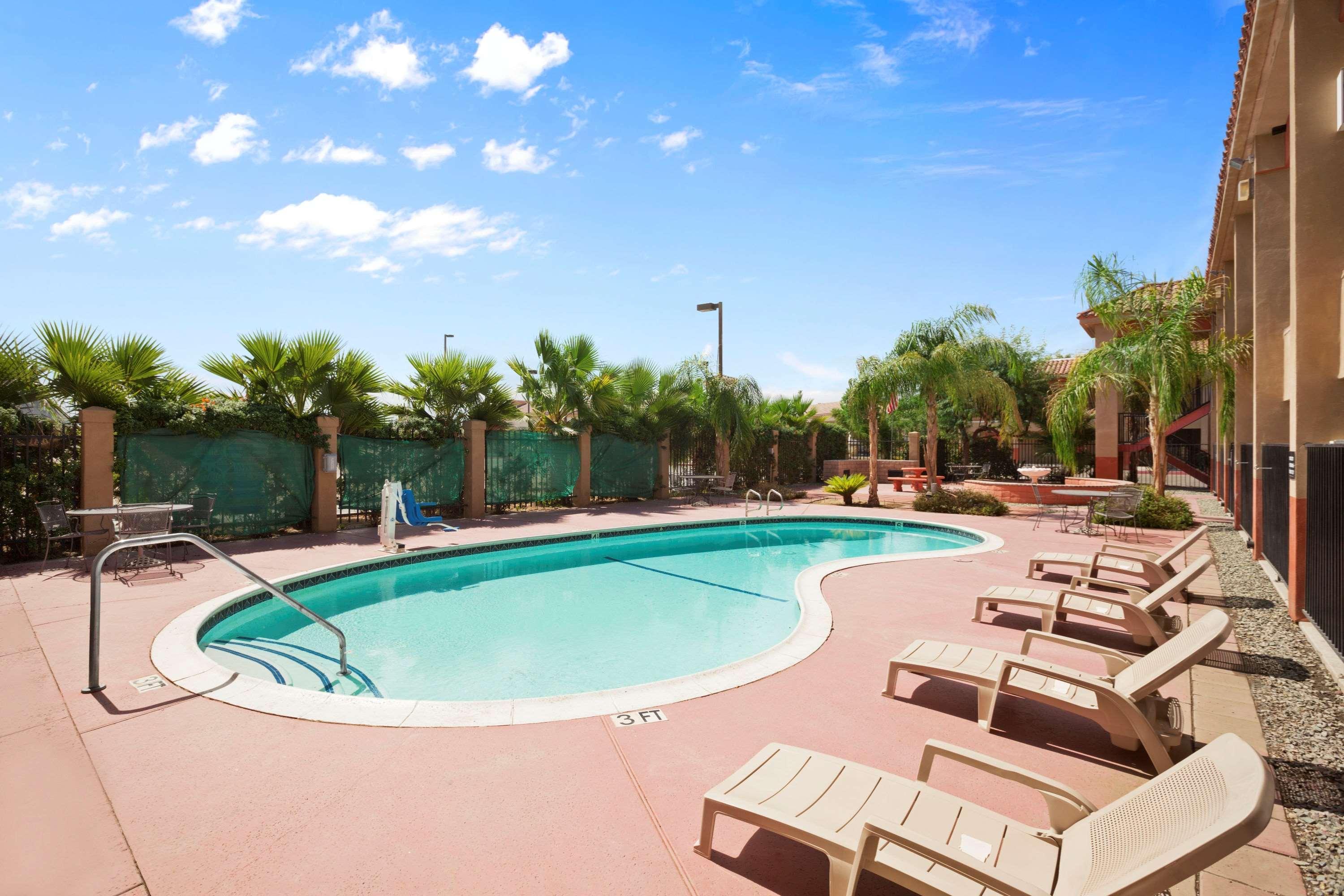 Hotel Super 8 By Wyndham Indio Zewnętrze zdjęcie