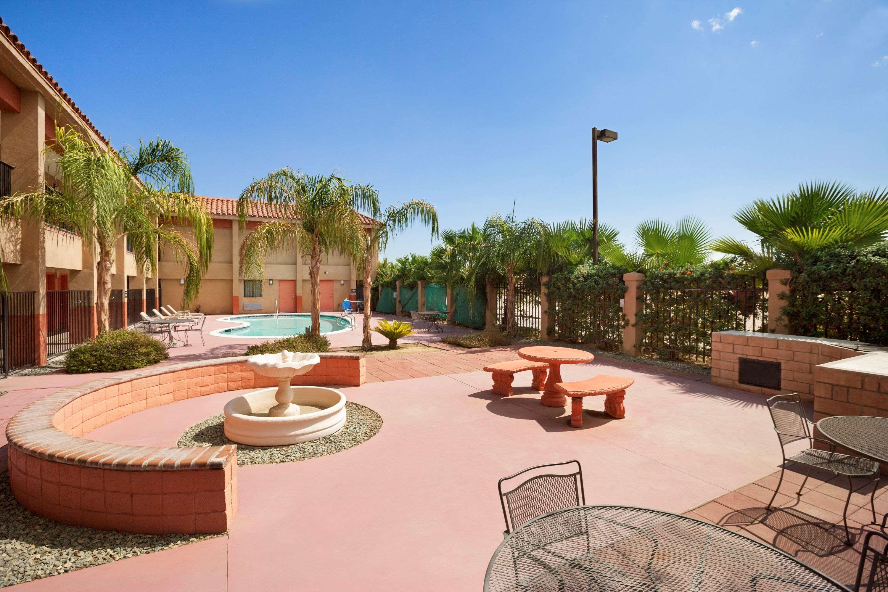 Hotel Super 8 By Wyndham Indio Zewnętrze zdjęcie